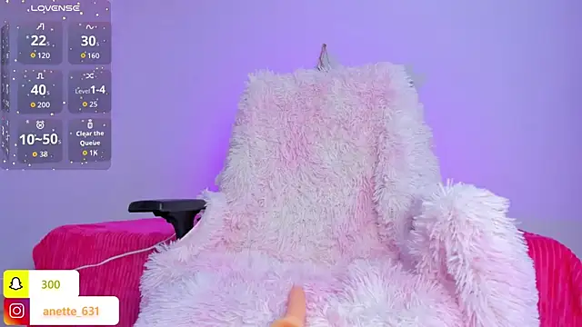 Snapshot of Anette_ chatting on 09-24-25, 07:17 Anette online show from 09-24-25, 07:17