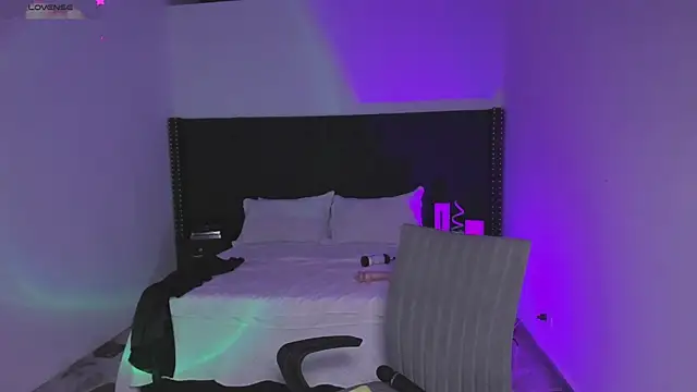 DereckCooperr online show from 01-05-25, 04:25