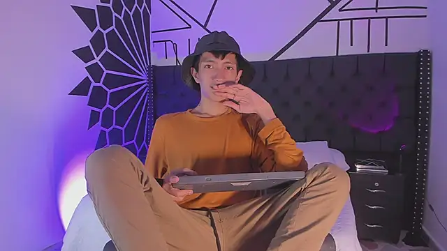 DereckCooperr online show from 02-12-25, 03:29