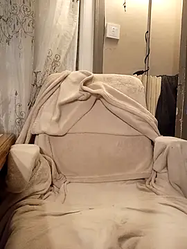 teekoine1 online show from 11-21-25, 04:11