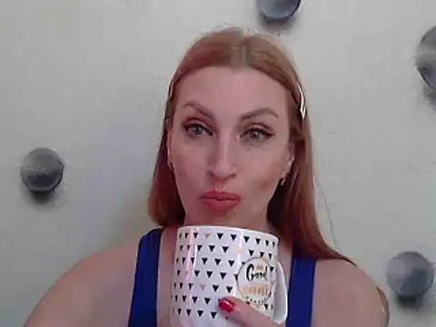 Snapshot of Jillian_Pattie chatting on 12-20-24, 01:22 Jillian Pattie online show from 12-20-24, 01:22