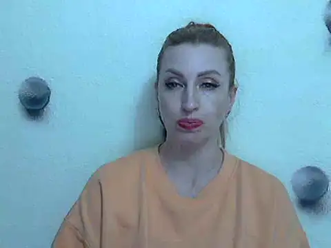 Snapshot of Jillian_Pattie chatting on 12-24-24, 05:23 Jillian Pattie online show from 12-24-24, 05:23