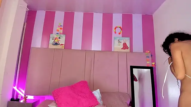 Snapshot of Winnifer_Gonzal chatting on 12-05-24, 05:17 Winnifer Gonzal online show from 12-05-24, 05:17