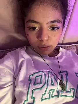 Snapshot of Winnifer_Gonzal chatting on 03-13-25, 05:33 Winnifer Gonzal online show from 03-13-25, 05:33