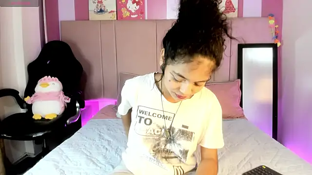 Snapshot of Winnifer_Gonzal chatting on 03-14-25, 03:48 Winnifer Gonzal online show from 03-14-25, 03:48