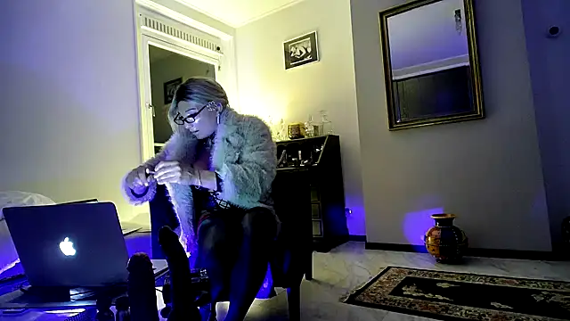 CharlotteVixxens online show from 12-02-25, 11:00