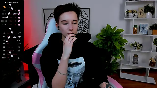 Snapshot of _Rein_ramm chatting on 02-17-25, 09:03  Rein ramm online show from 02-17-25, 09:03
