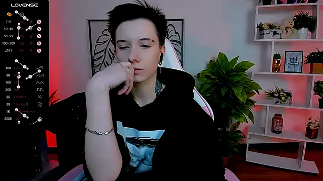 Snapshot of _Rein_ramm chatting on 02-25-25, 06:03  Rein ramm online show from 02-25-25, 06:03