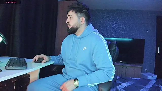 Snapshot of Eduu2322 chatting on 01-26-25, 10:02 Eduu2322 online show from 01-26-25, 10:02