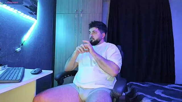 Snapshot of Eduu2322 chatting on 01-29-25, 10:22 Eduu2322 online show from 01-29-25, 10:22