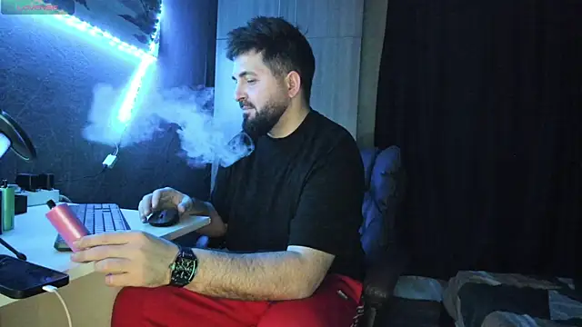 Snapshot of Eduu2322 chatting on 03-01-25, 10:21 Eduu2322 online show from 03-01-25, 10:21