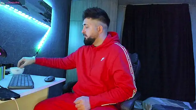 Snapshot of Eduu2322 chatting on 03-05-25, 10:32 Eduu2322 online show from 03-05-25, 10:32