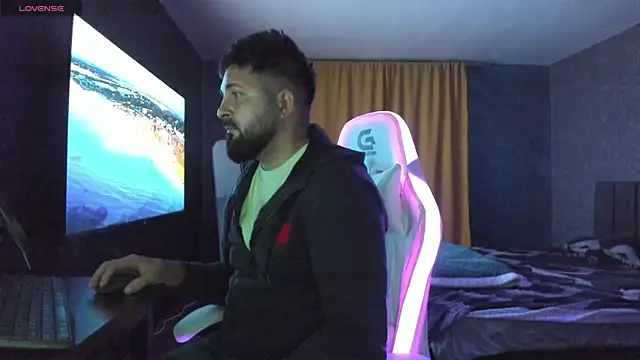 Snapshot of Eduu2322 chatting on 09-25-25, 07:06 Eduu2322 online show from 09-25-25, 07:06