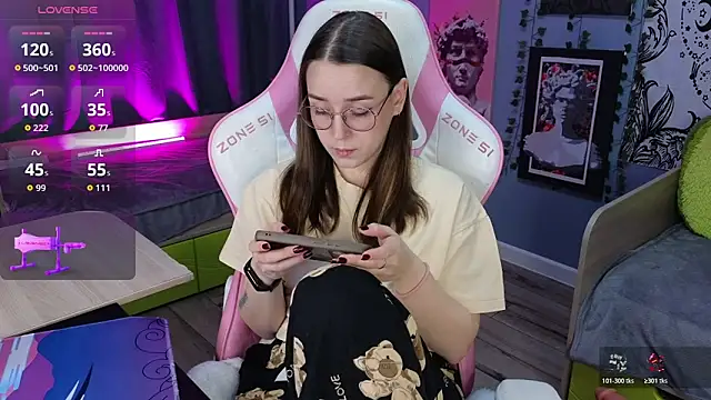 Sweet frosti online show from 12-17-25, 03:23