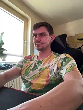 Snapshot of Shaiiboy chatting on 03-20-25, 01:48 Shaiiboy online show from 03-20-25, 01:48