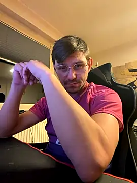 Snapshot of Shaiiboy chatting on 10-03-25, 02:52 Shaiiboy online show from 10-03-25, 02:52