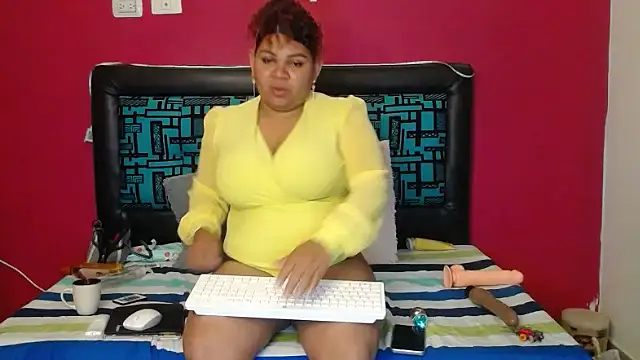 karolhot916 online show from 11-05-25, 02:44