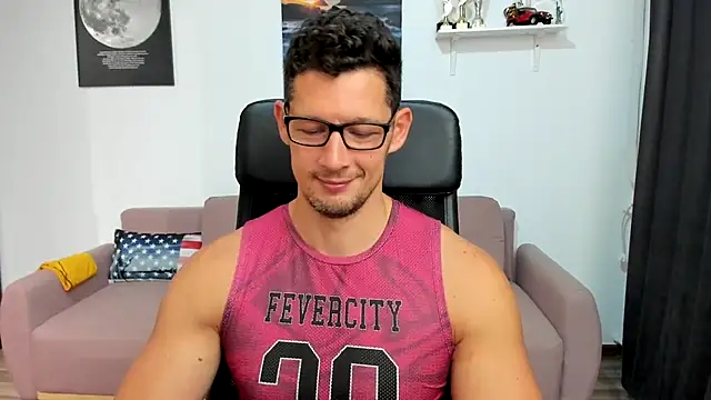 Snapshot of BrutusK08 chatting on 10-22-25, 04:02 BrutusK08 online show from 10-22-25, 04:02