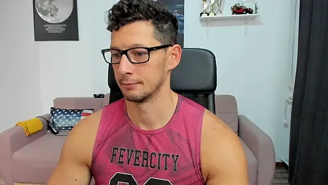 Snapshot of BrutusK08 chatting on 10-23-25, 06:23 BrutusK08 online show from 10-23-25, 06:23