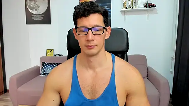 Snapshot of BrutusK08 chatting on 11-26-25, 07:31 BrutusK08 online show from 11-26-25, 07:31