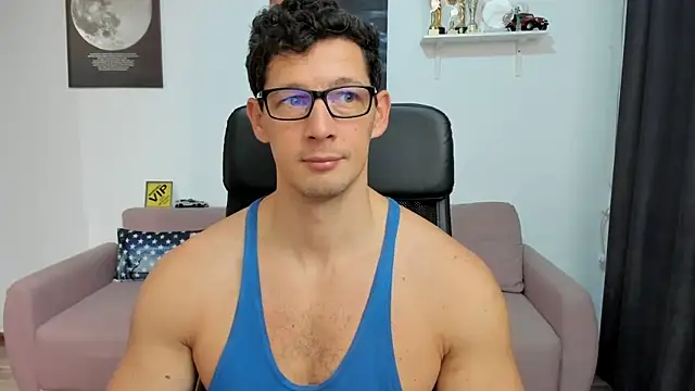 Snapshot of BrutusK08 chatting on 11-28-25, 09:01 BrutusK08 online show from 11-28-25, 09:01