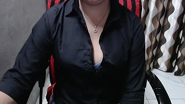 Snapshot of Kaur_Jannat chatting on 12-07-24, 05:31 Kaur Jannat online show from 12-07-24, 05:31