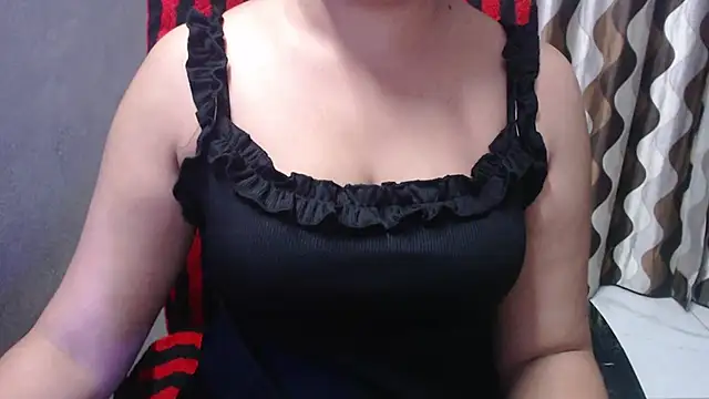 Snapshot of Kaur_Jannat chatting on 01-09-25, 06:04 Kaur Jannat online show from 01-09-25, 06:04