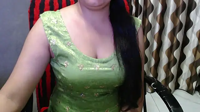 Snapshot of Kaur_Jannat chatting on 01-31-25, 09:05 Kaur Jannat online show from 01-31-25, 09:05