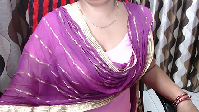 Snapshot of Kaur_Jannat chatting on 02-03-25, 06:49 Kaur Jannat online show from 02-03-25, 06:49