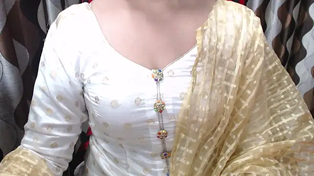 Snapshot of Kaur_Jannat chatting on 02-12-25, 08:50 Kaur Jannat online show from 02-12-25, 08:50