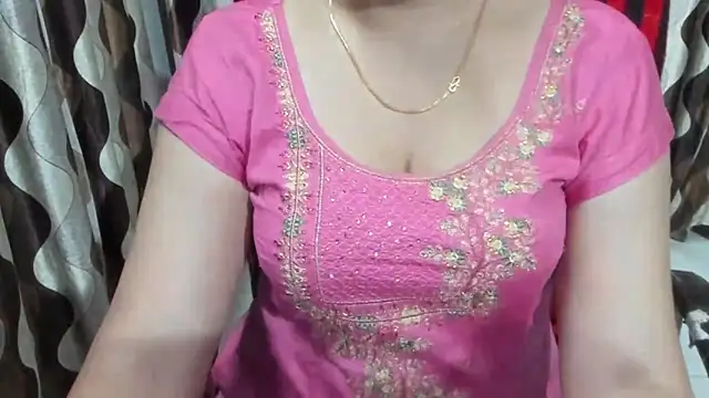 Snapshot of Kaur_Jannat chatting on 10-16-25, 05:58 Kaur Jannat online show from 10-16-25, 05:58