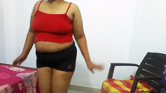 Snapshot of sachi933 chatting on 10-17-25, 04:09 sachi933 online show from 10-17-25, 04:09