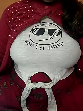 Snapshot of CUTE_SOPHIA- chatting on 12-29-24, 07:00 CUTE SOPHIA- online show from 12-29-24, 07:00