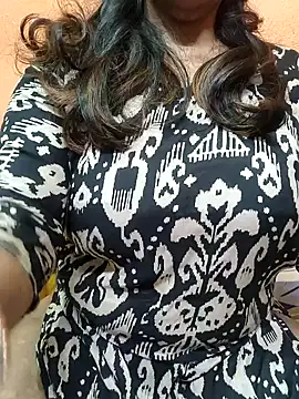 Snapshot of CUTE_SOPHIA- chatting on 01-24-25, 04:48 CUTE SOPHIA- online show from 01-24-25, 04:48