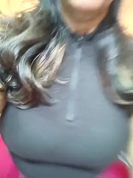 Snapshot of CUTE_SOPHIA- chatting on 01-30-25, 05:19 CUTE SOPHIA- online show from 01-30-25, 05:19