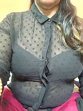 Snapshot of CUTE_SOPHIA- chatting on 02-22-25, 07:36 CUTE SOPHIA- online show from 02-22-25, 07:36