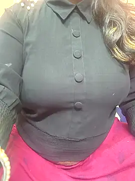 Snapshot of CUTE_SOPHIA- chatting on 02-25-25, 07:36 CUTE SOPHIA- online show from 02-25-25, 07:36