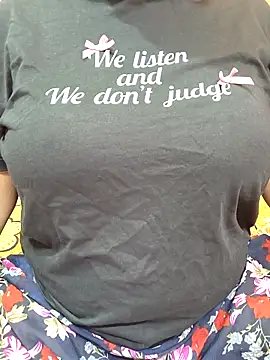 Snapshot of CUTE_SOPHIA- chatting on 10-04-25, 11:03 CUTE SOPHIA- online show from 10-04-25, 11:03