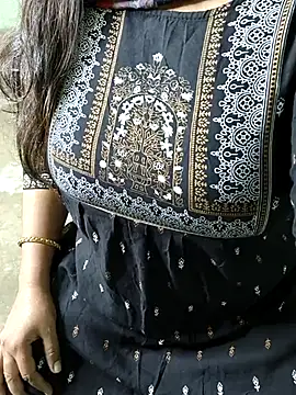 Snapshot of CUTE_SOPHIA- chatting on 10-15-25, 09:31 CUTE SOPHIA- online show from 10-15-25, 09:31