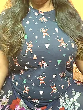 Snapshot of CUTE_SOPHIA- chatting on 10-21-25, 03:18 CUTE SOPHIA- online show from 10-21-25, 03:18