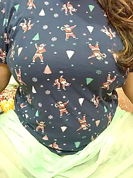 Snapshot of CUTE_SOPHIA- chatting on 10-24-25, 11:56 CUTE SOPHIA- online show from 10-24-25, 11:56