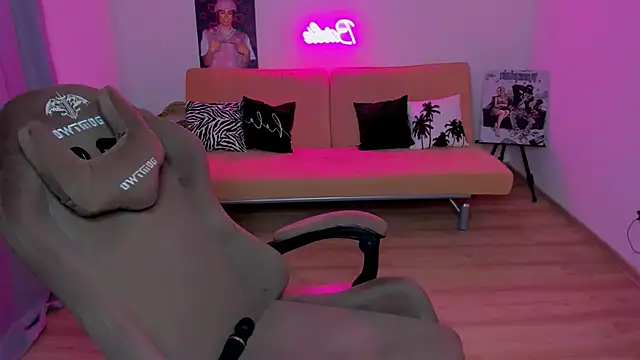 HelloRoxy online show from 10-25-25, 08:03