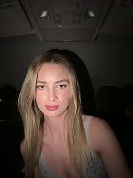 Snapshot of EvieEvans chatting on 01-22-25, 08:38 EvieEvans online show from 01-22-25, 08:38