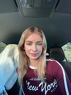 Snapshot of EvieEvans chatting on 02-03-25, 04:52 EvieEvans online show from 02-03-25, 04:52