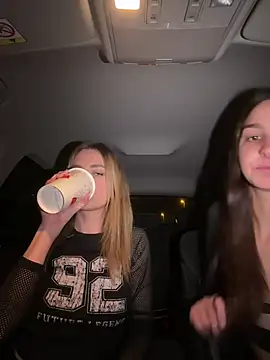 Snapshot of EvieEvans chatting on 03-20-25, 06:53 EvieEvans online show from 03-20-25, 06:53