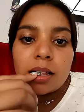 stefanie010 online show from 01-21-25, 06:12