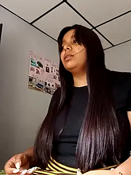 stefanie010 online show from 02-03-25, 08:35