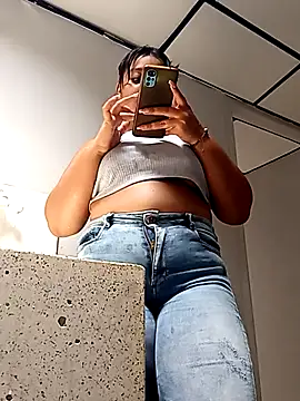 stefanie010 online show from 02-12-25, 04:44