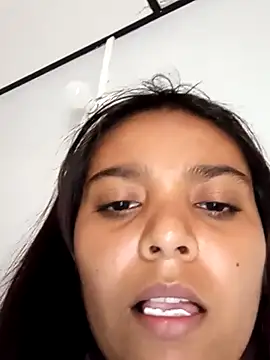 stefanie010 online show from 02-16-25, 09:48