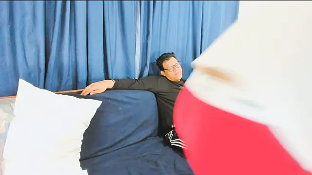  Araboys  online show from 11-23-25, 03:39